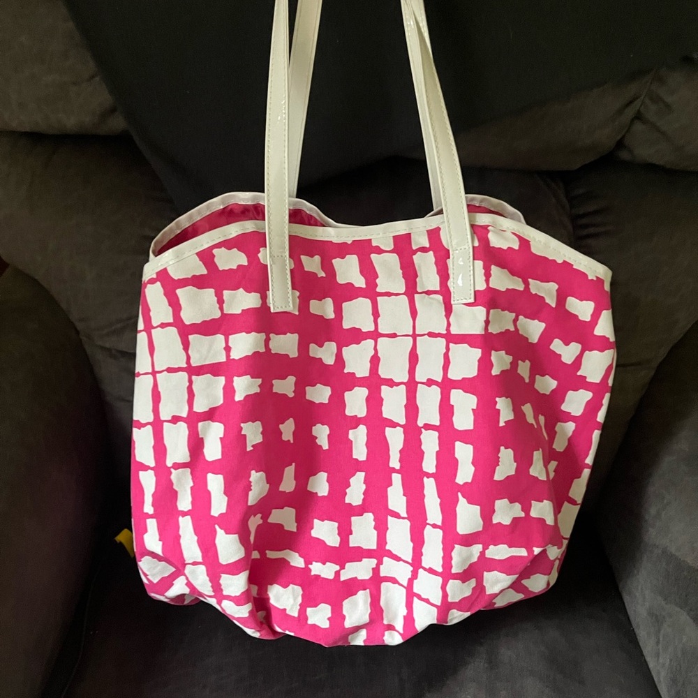 NWOT Saks Fifth Ave Pink and White Tote Bag